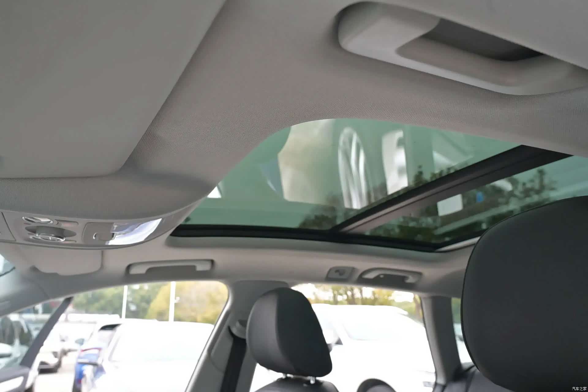 Audi A4, 2015 11