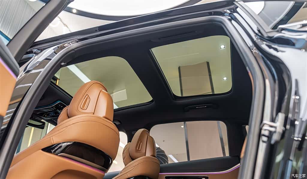 Mercedes-Benz E-Class, 2025 12