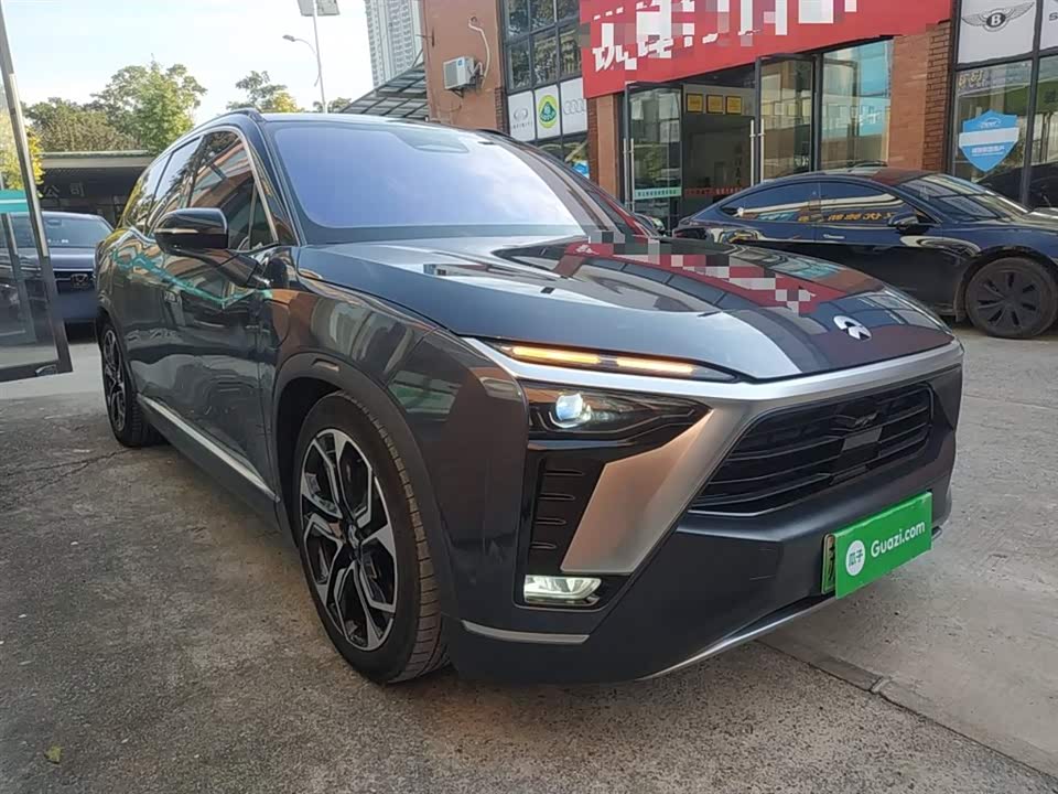 NIO ES8