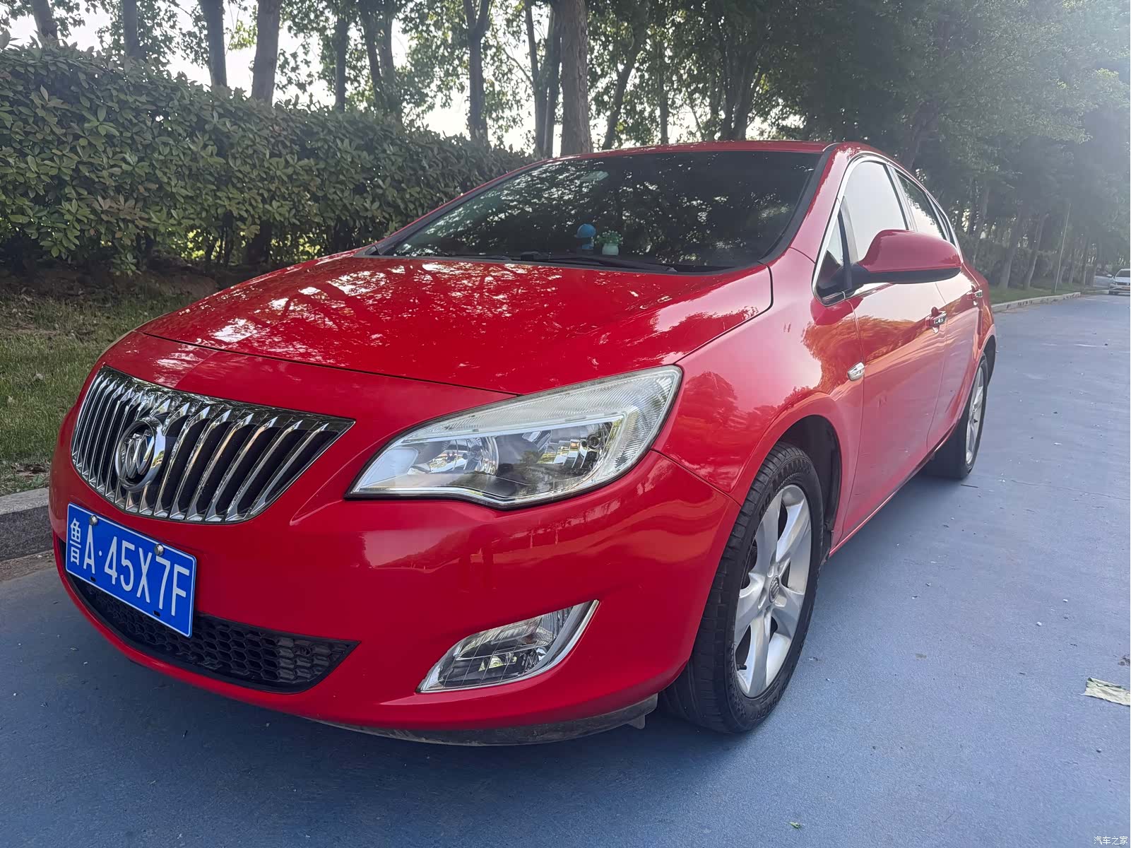 Buick XT, 2010 1