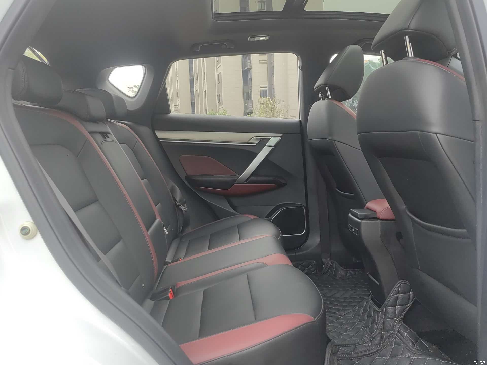 Geely Coolray, 2020 11