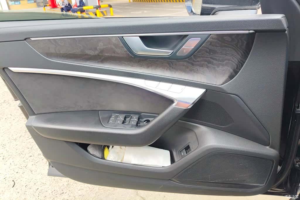 Audi A6L, 2019 7