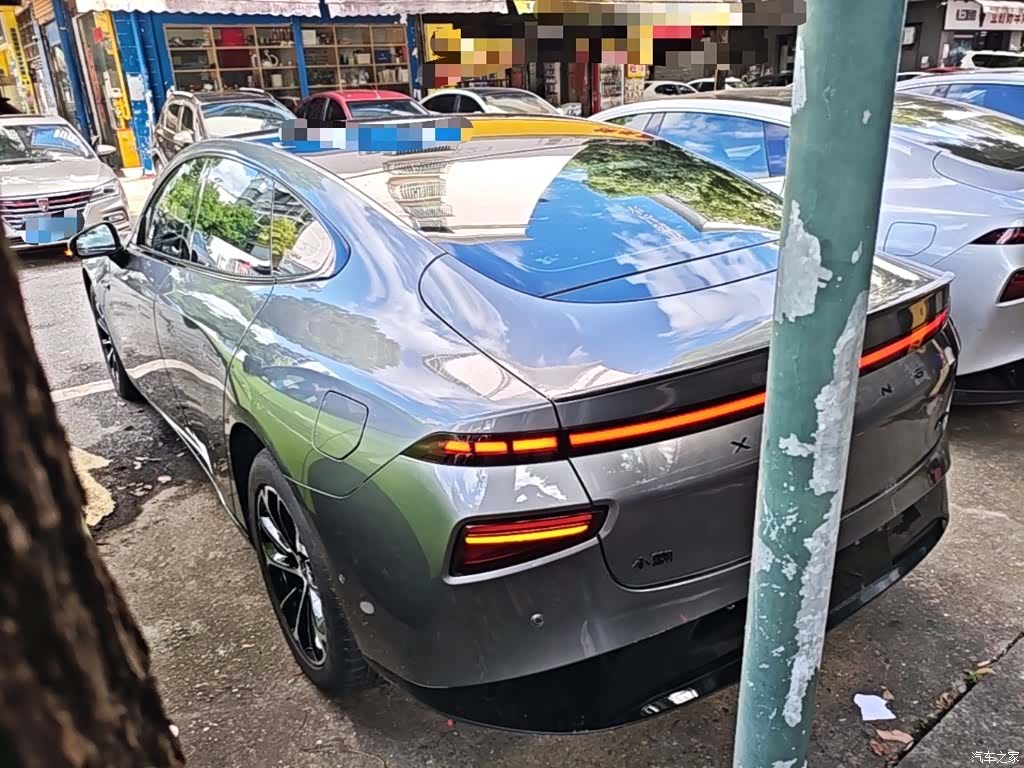 Xpeng P7, 2022 все фото