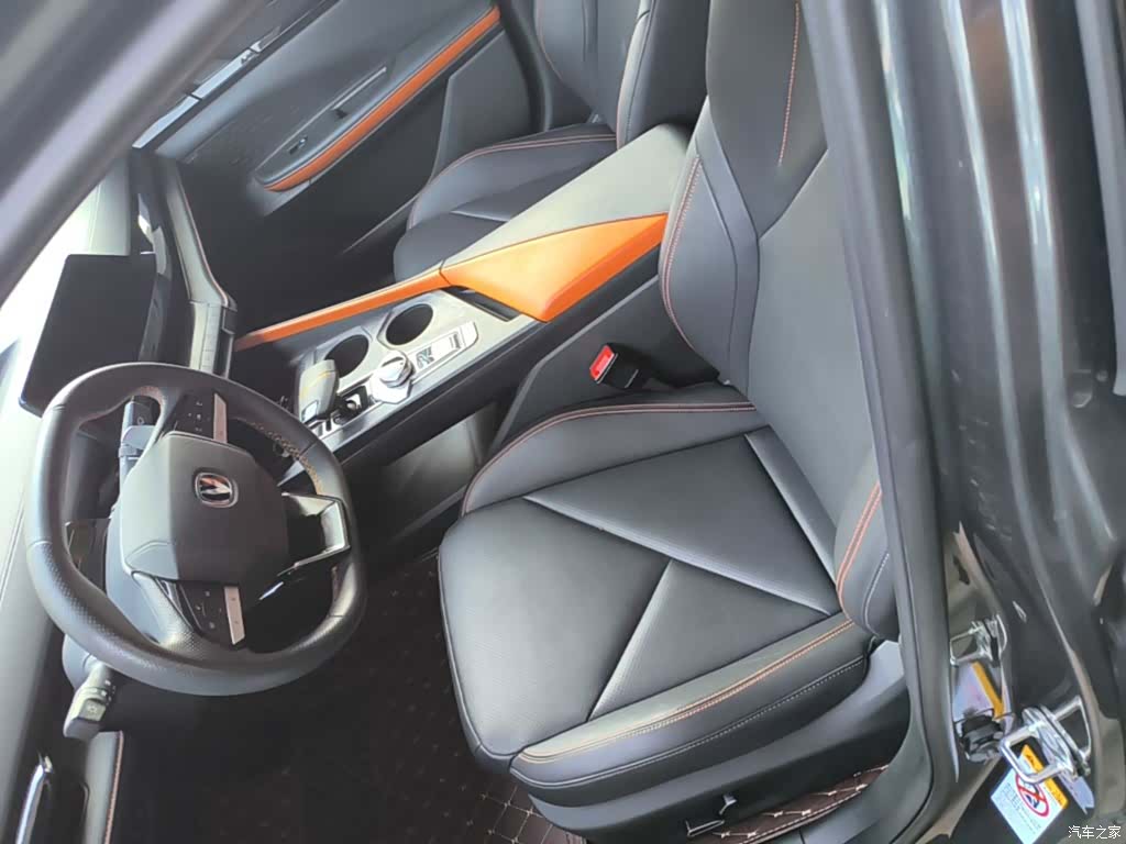 Changan UNI-V, 2022 15