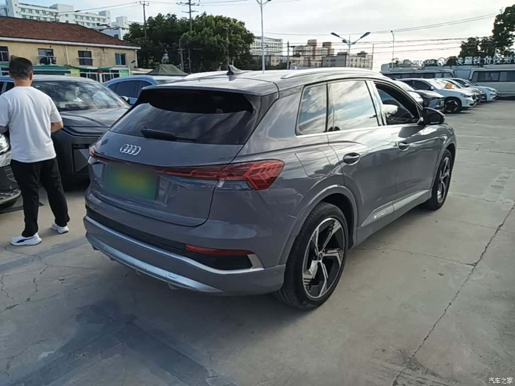 Audi Q4 e-tron, 2023 7