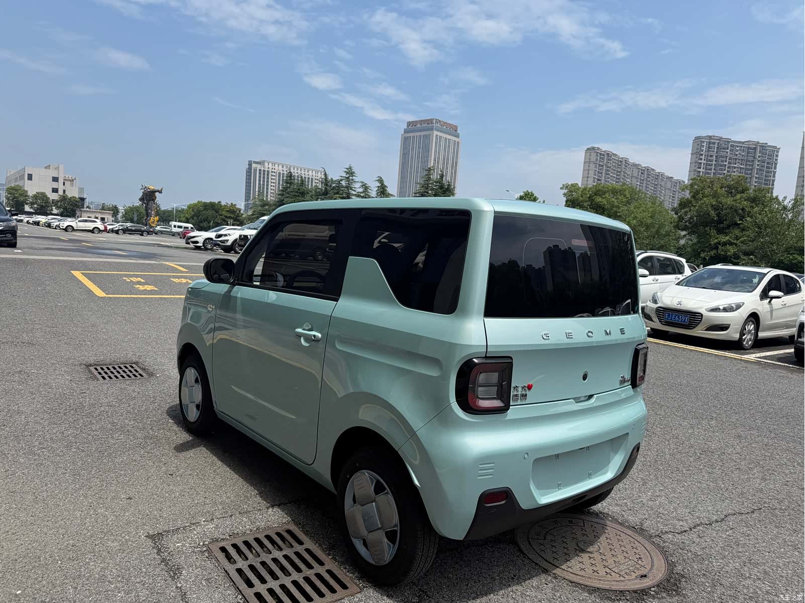 Geely Panda, 2023 13