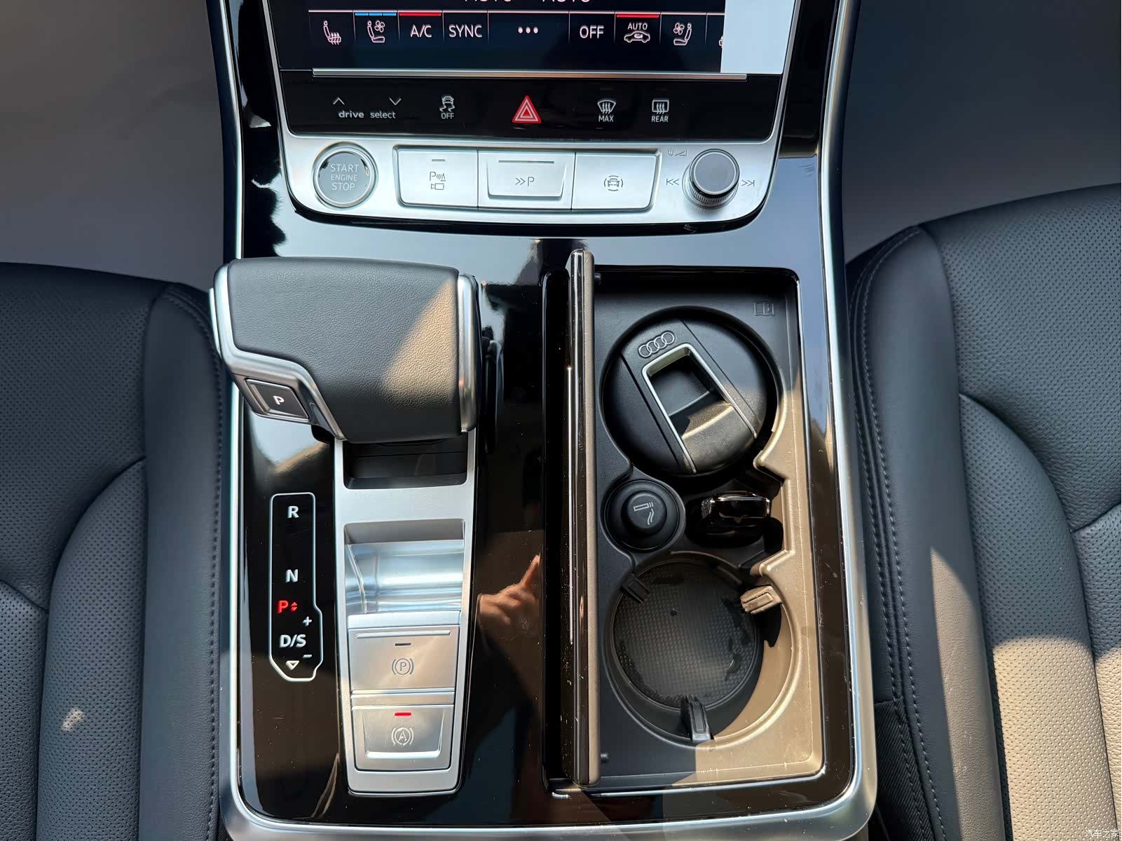 Audi Q8, 2024 27