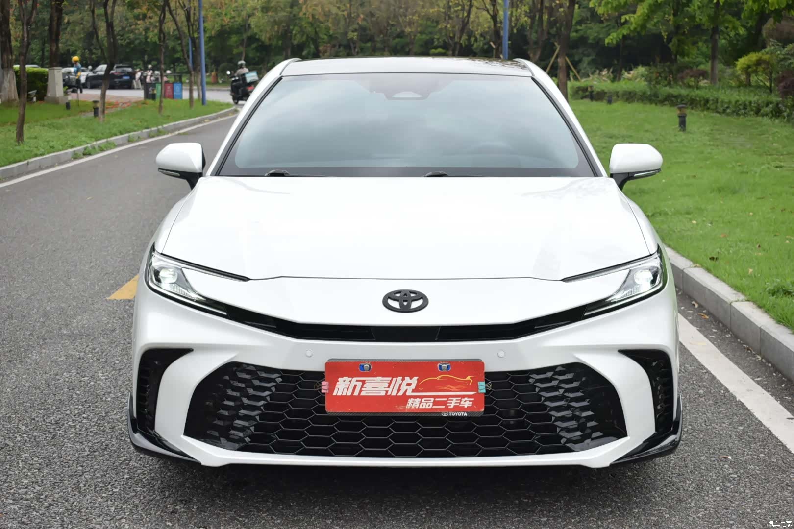 Toyota Camry, 2025 2