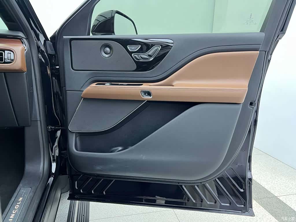 Lincoln Aviator, 2021 33