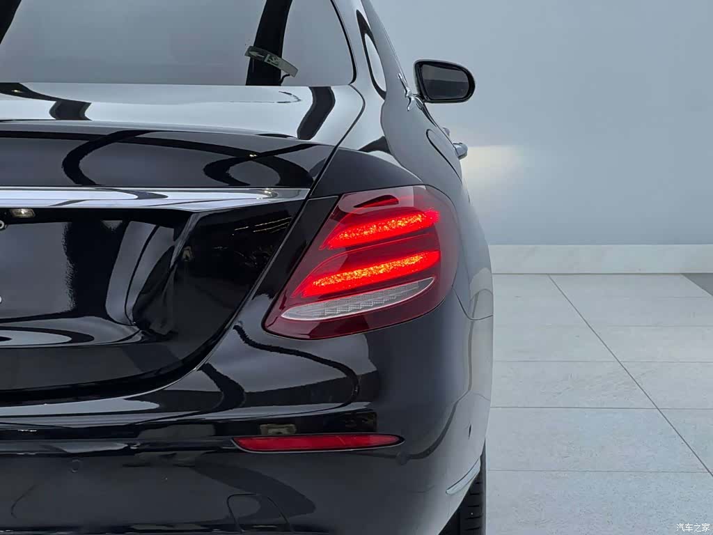Mercedes-Benz E-Class, 2019 6