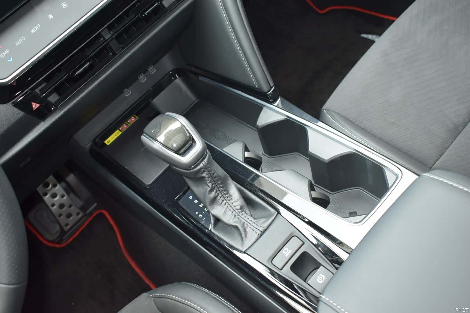Toyota Camry, 2025 17