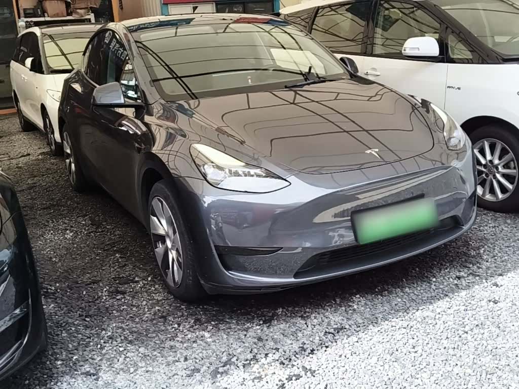 Tesla Model Y, 2022 4
