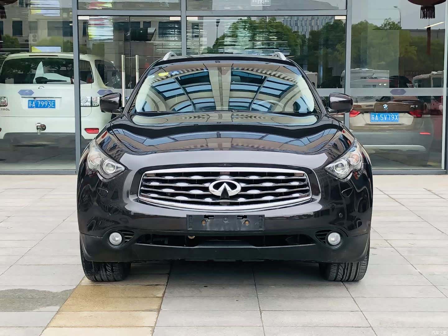 Infiniti FX35, 2011 2