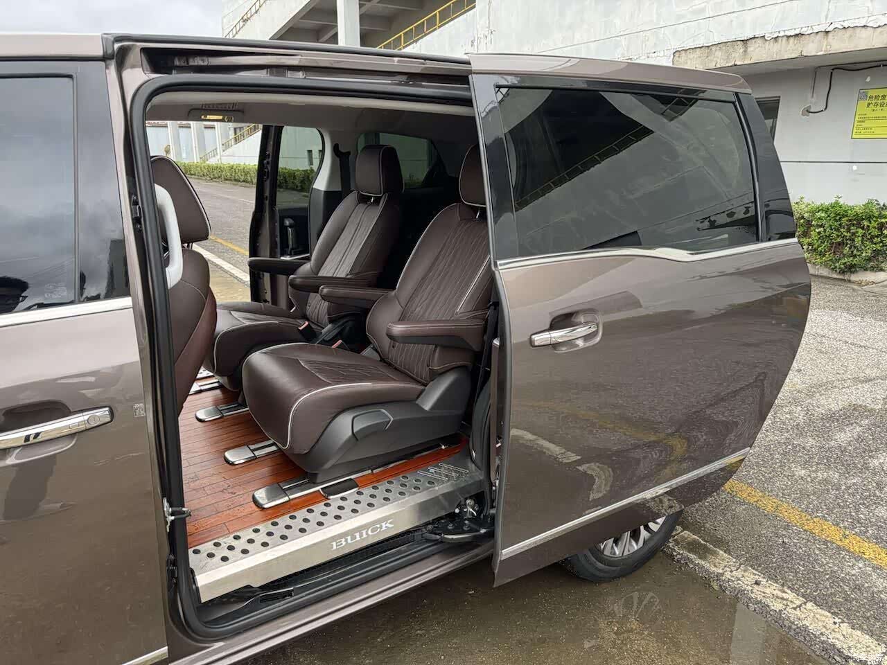 Buick GL8, 2022 7