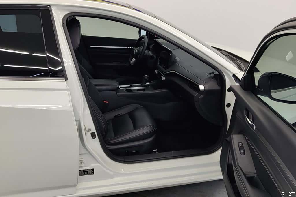 Nissan Teana, 2019 8