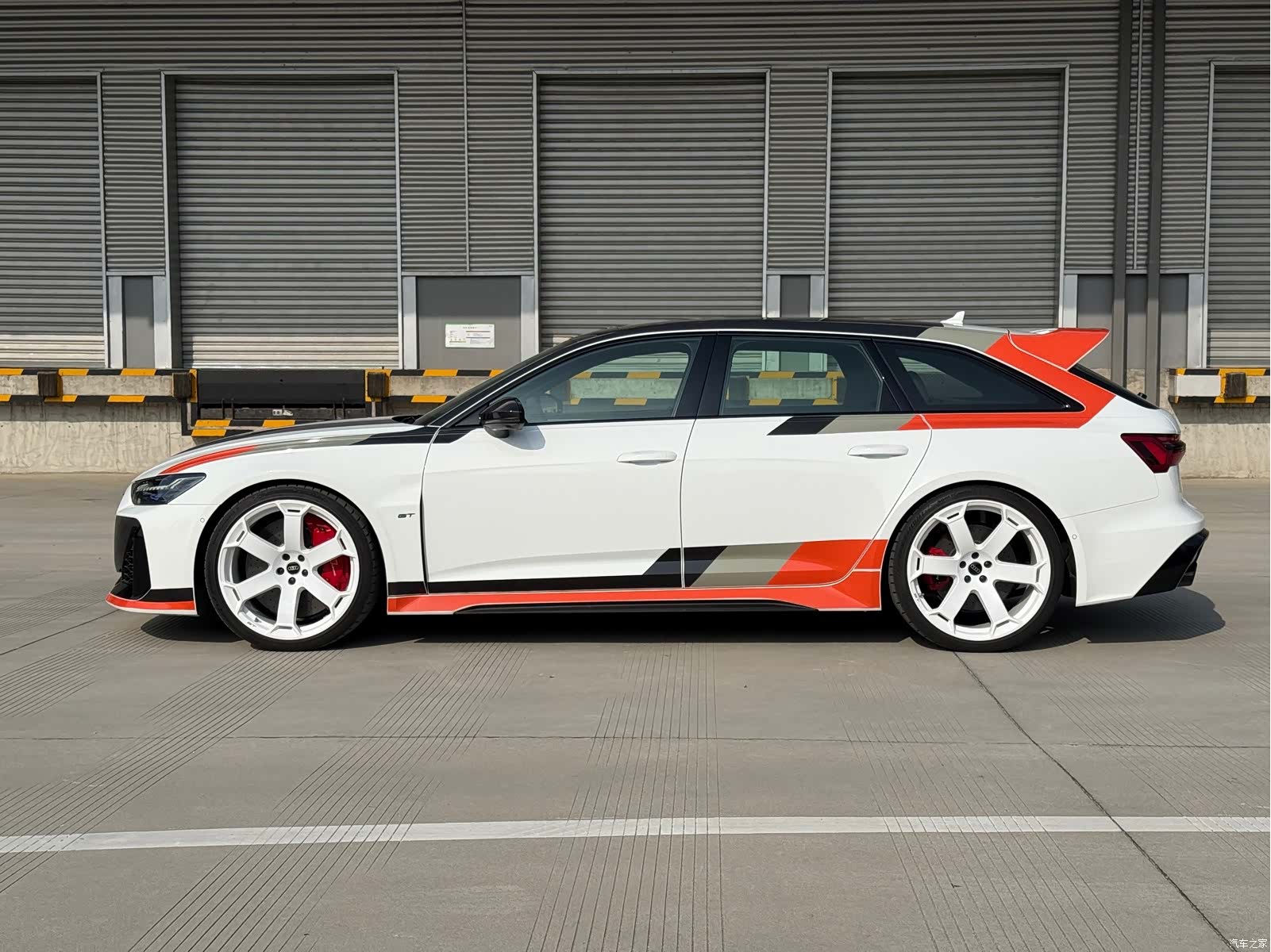 Audi RS, 2025 33