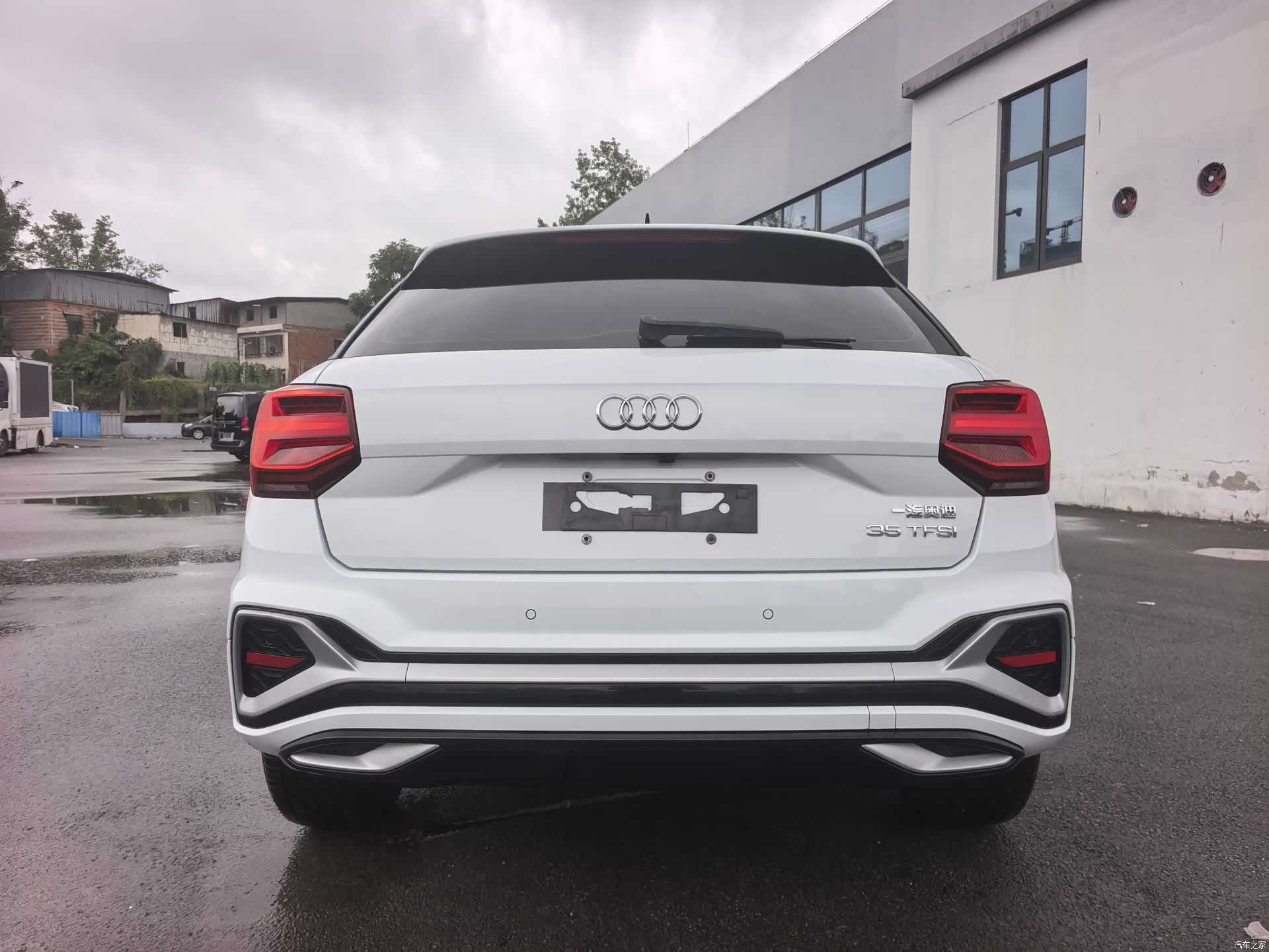 Audi Q2L, 2022 6