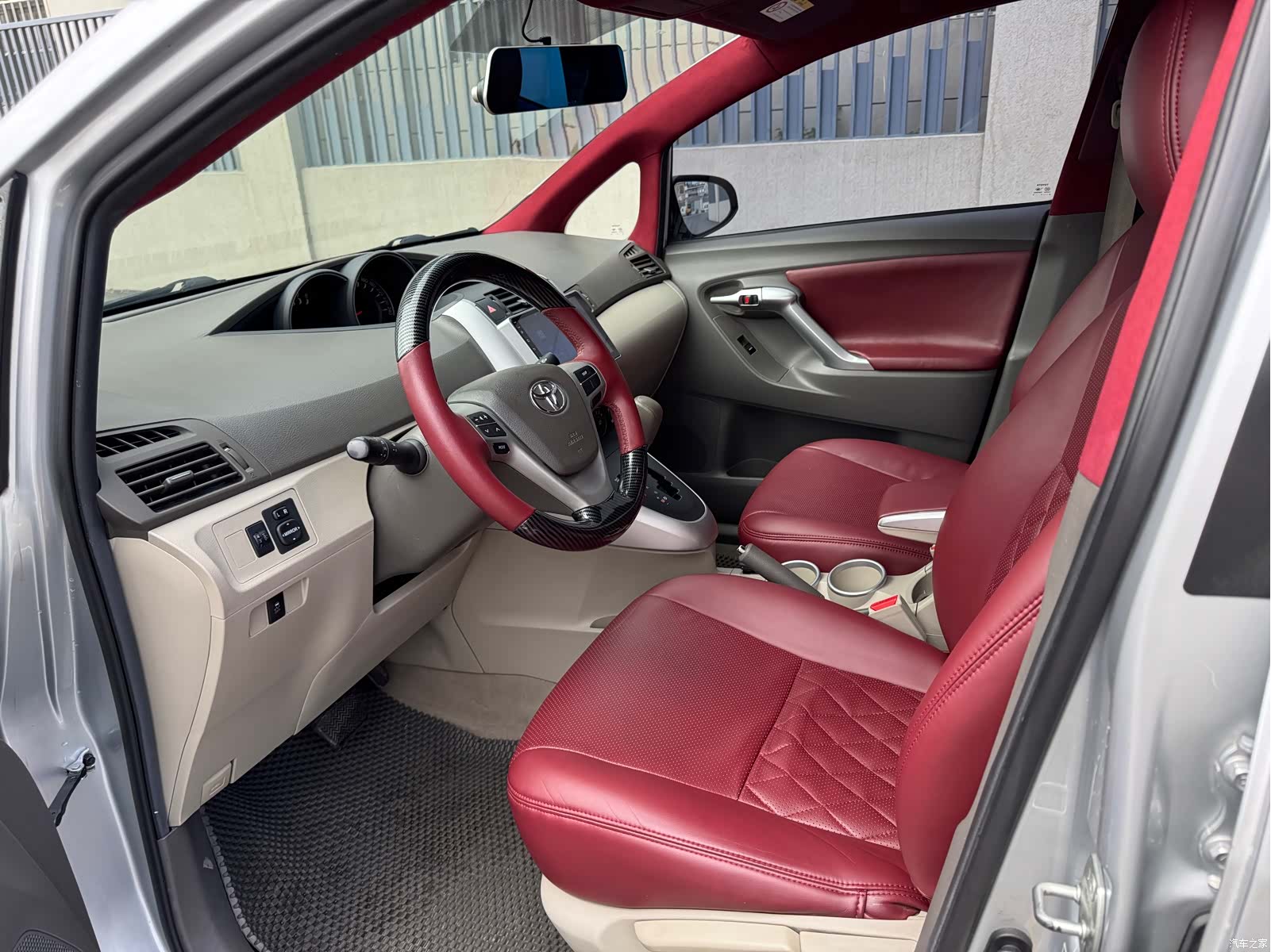 Toyota 180E, 2014 все фото