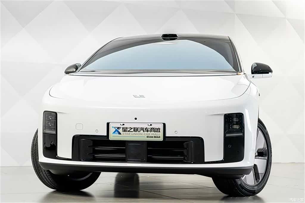 Li Auto i8, 2026 3