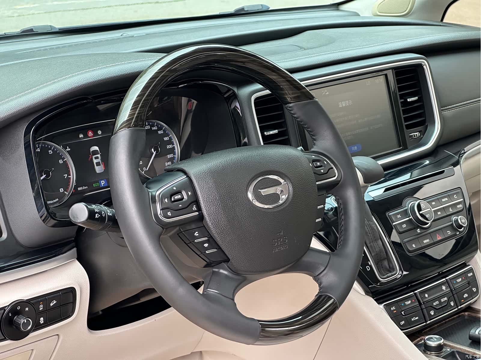 Trumpchi M8, 2018 12