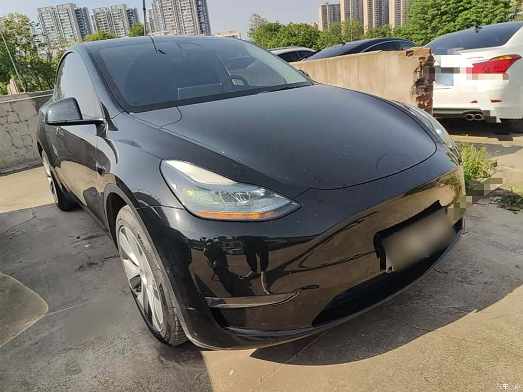 Tesla Model Y, 2023 4