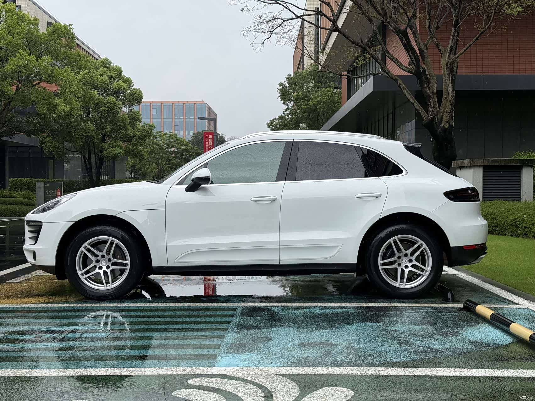Porsche Macan, 2018 все фото