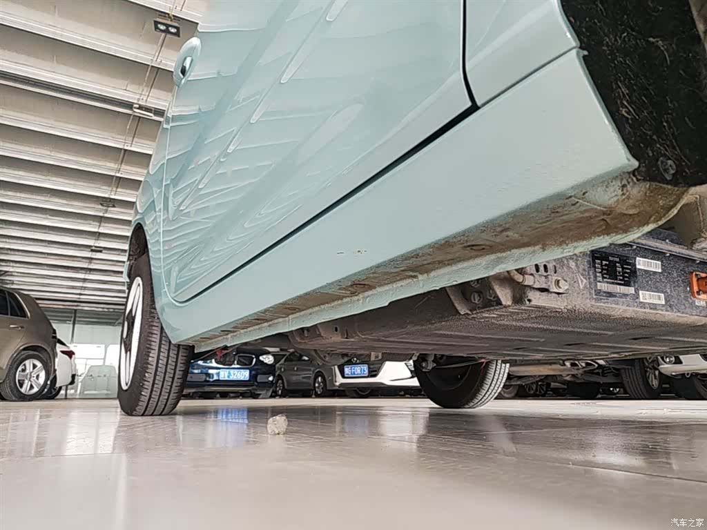 Geely Panda, 2025 21