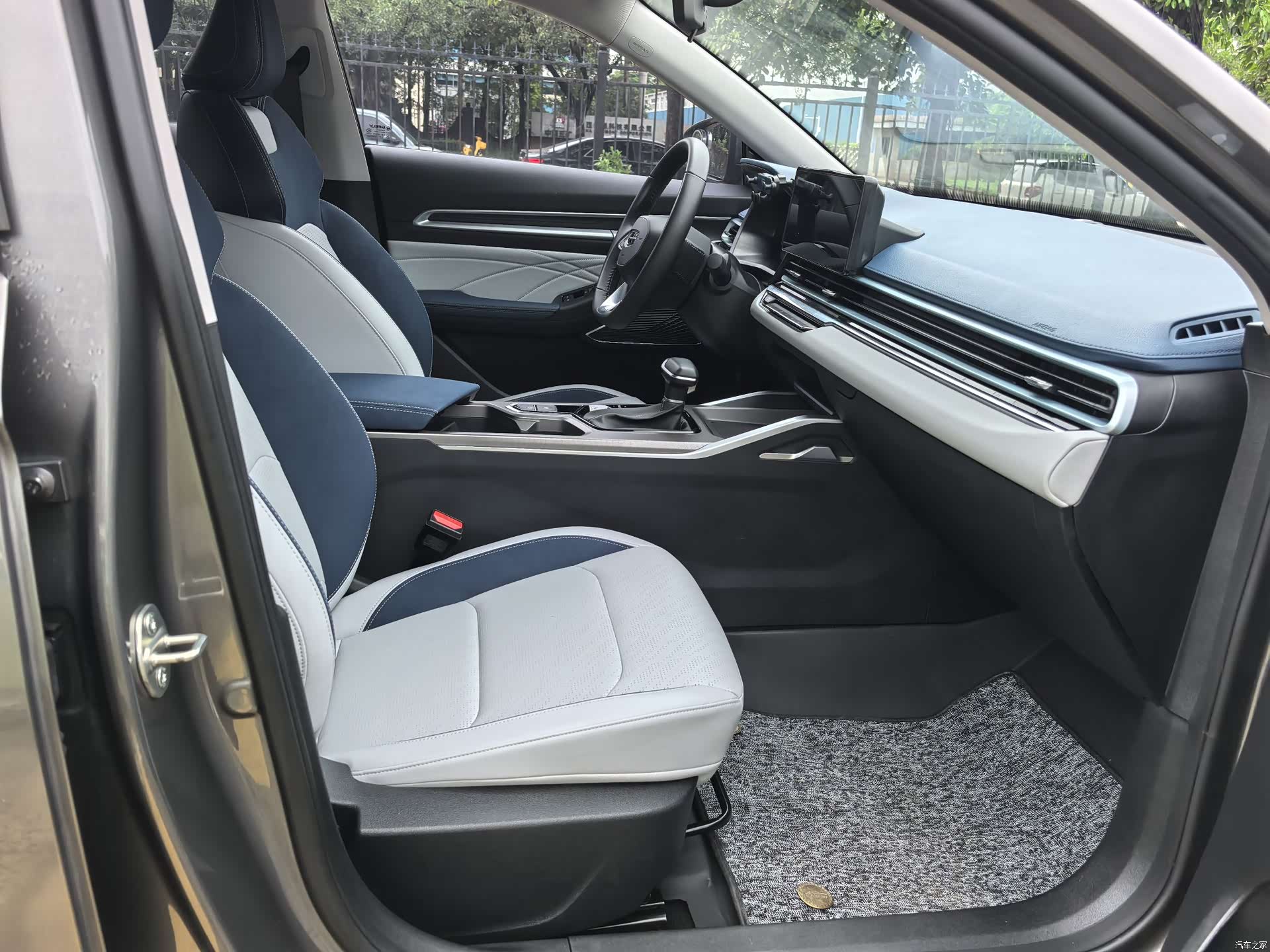 Geely Emgrand, 2022 7