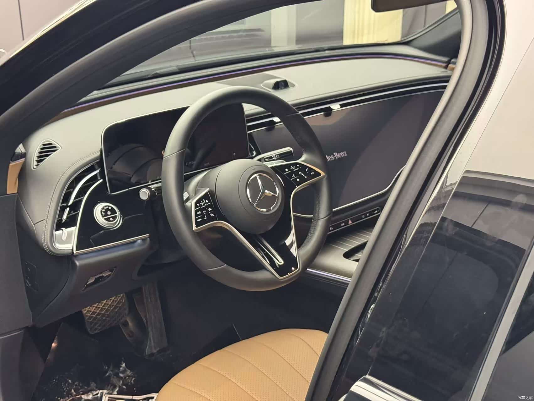 Mercedes-Benz E-Class, 2025 4
