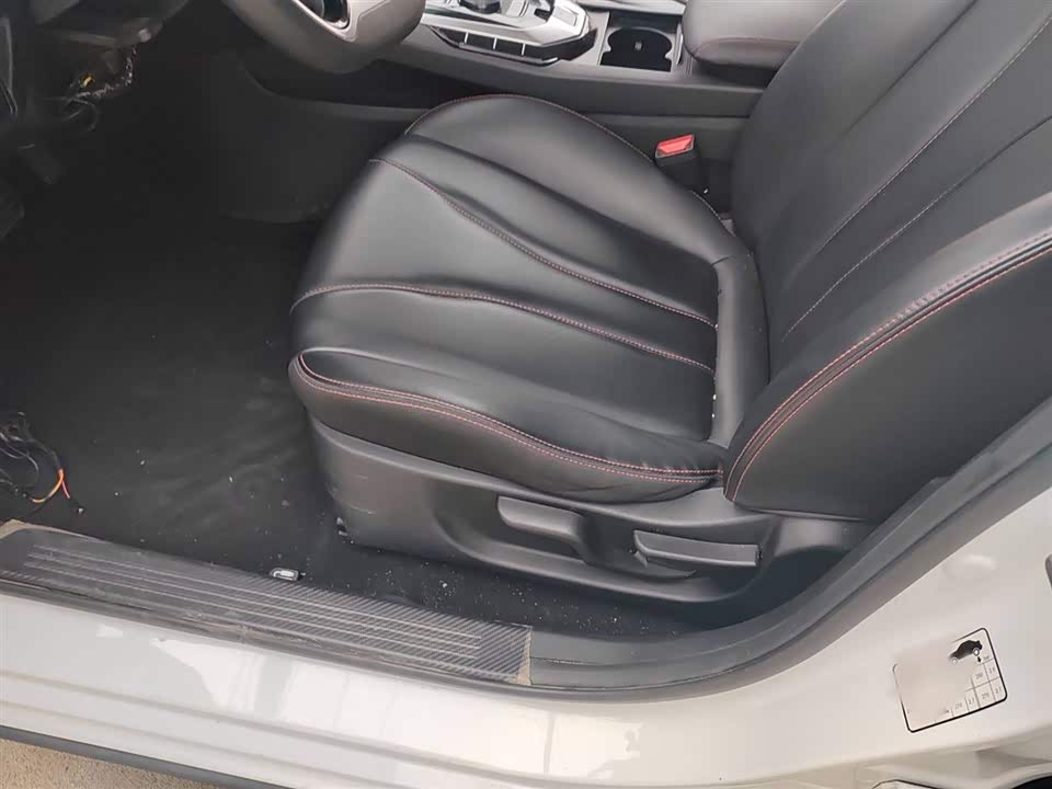 BAIC Beijing EU5