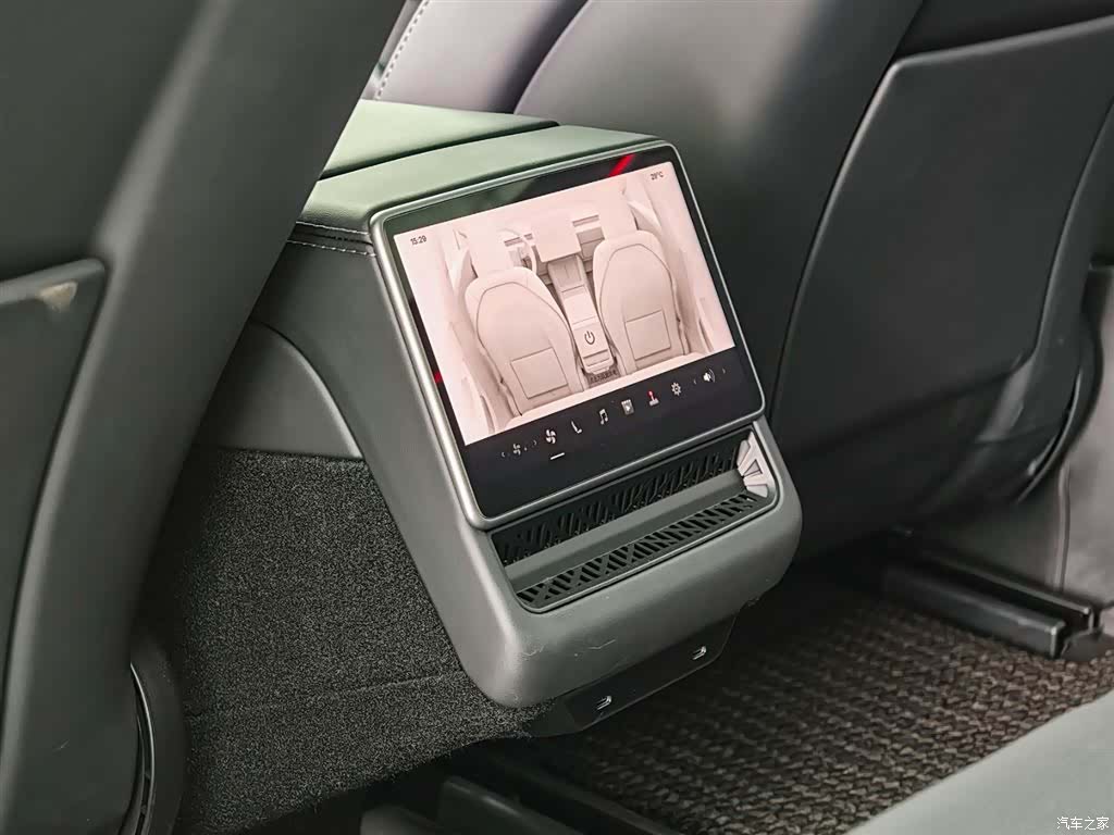Tesla Model 3, 2025 14