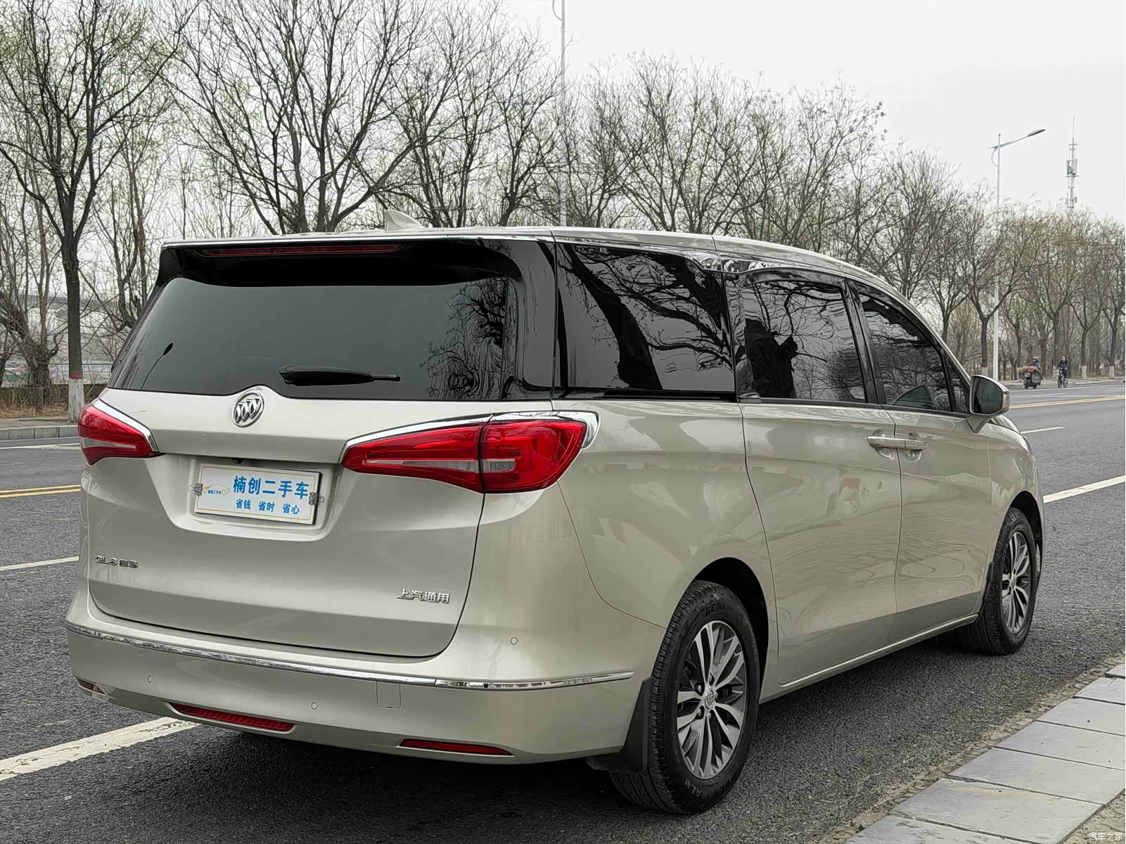 Buick GL8, 2019 3