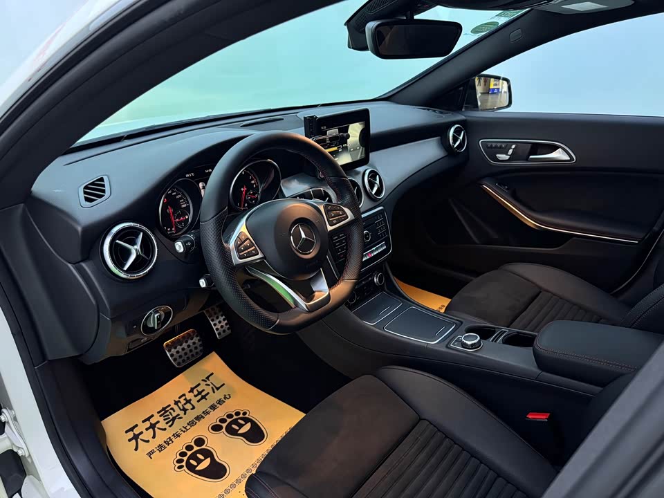 Mercedes-Benz CLA