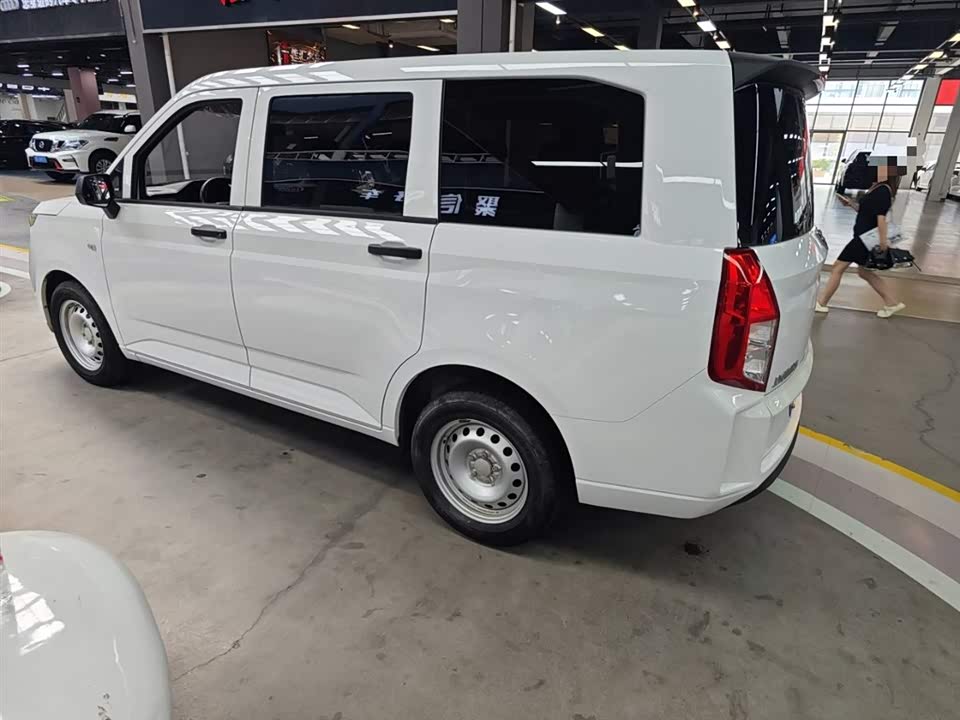 Wuling Wuling Hongguang PLUS Wuling Wuling Hongguang PLUS