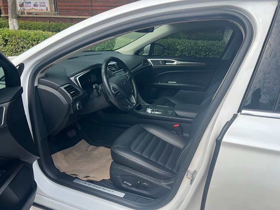 Ford Mondeo 2019, фото 8