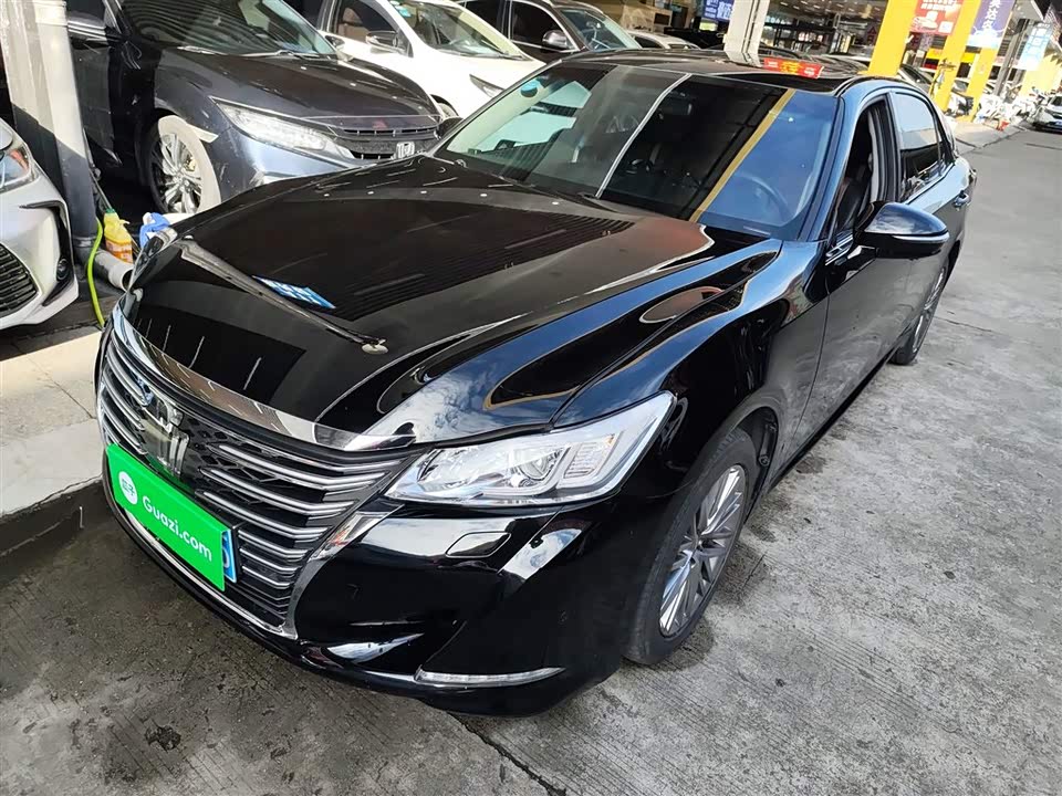 Toyota crown