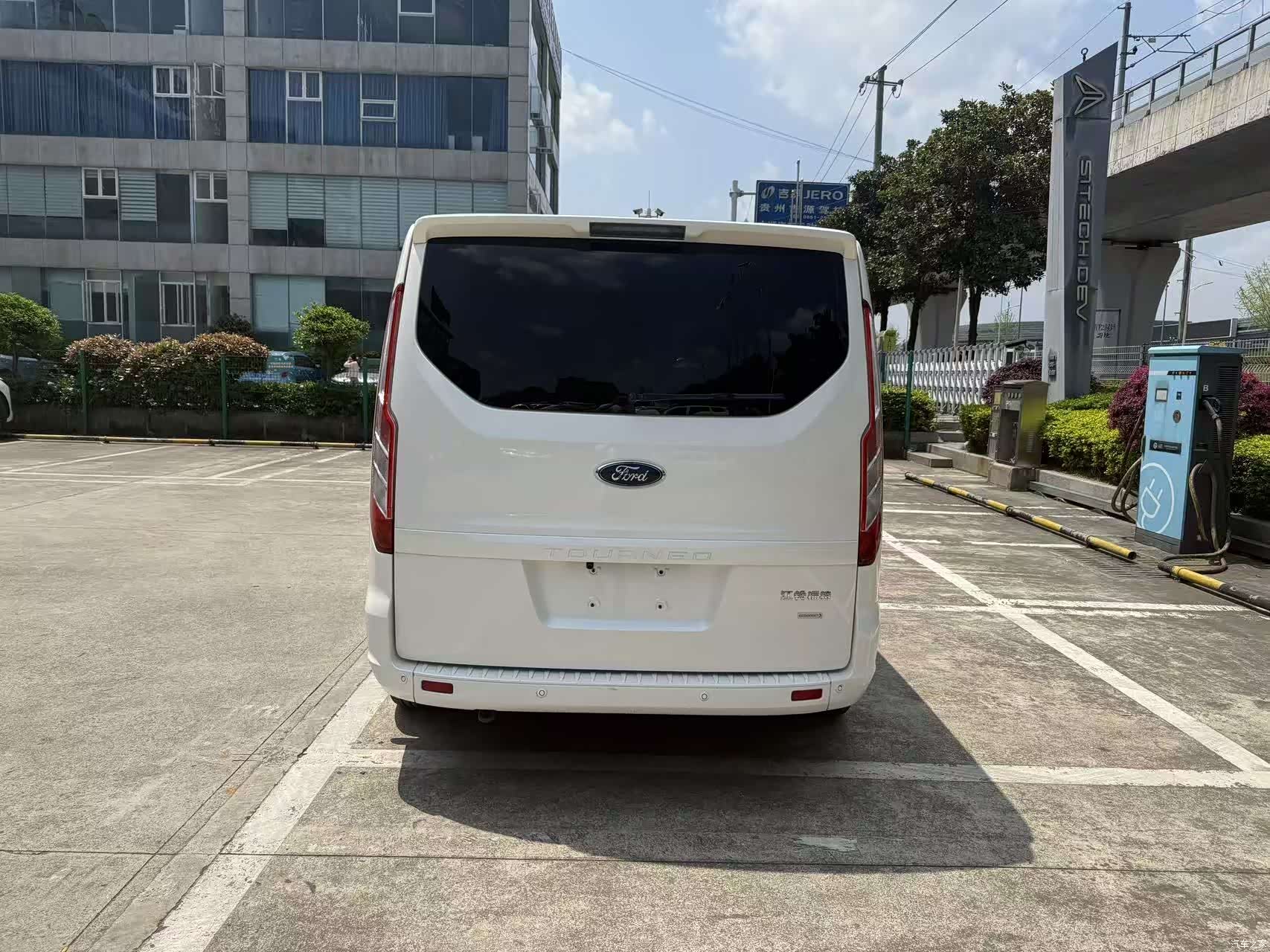 Ford Tourneo, 2017 7