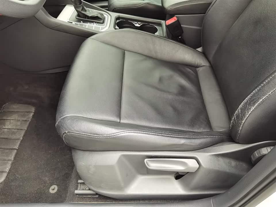Volkswagen Golf*Jiayu Volkswagen Golf*Jiayu