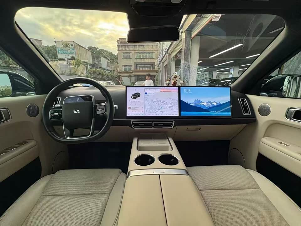 Li Auto Ideal L8