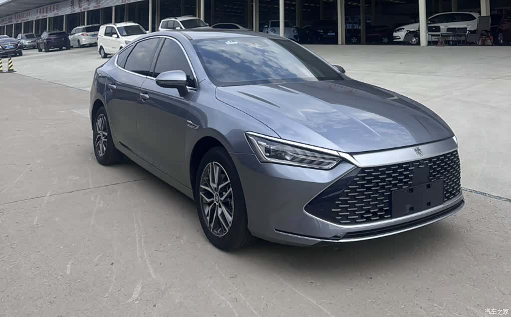 BYD Qin, 2022 15