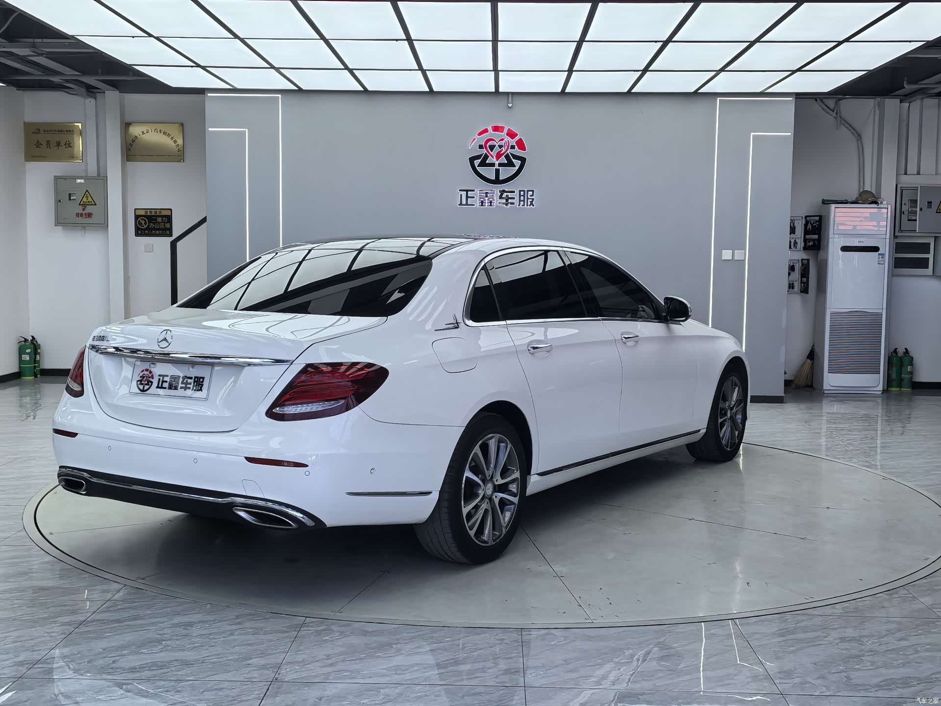Mercedes-Benz E-Class, 2017 14