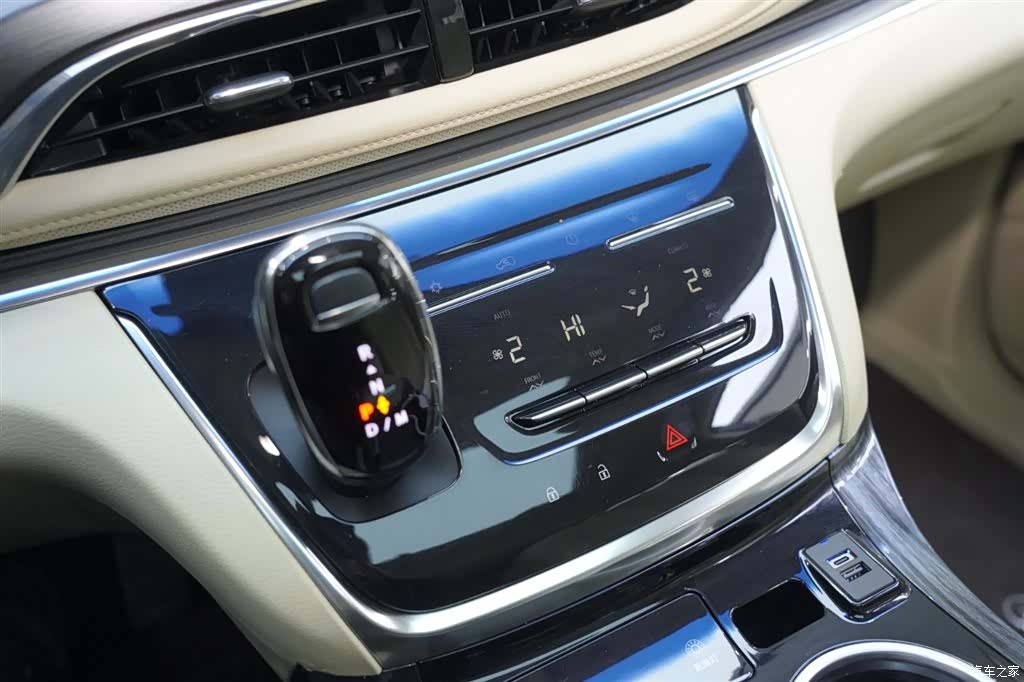Buick GL8, 2024 9