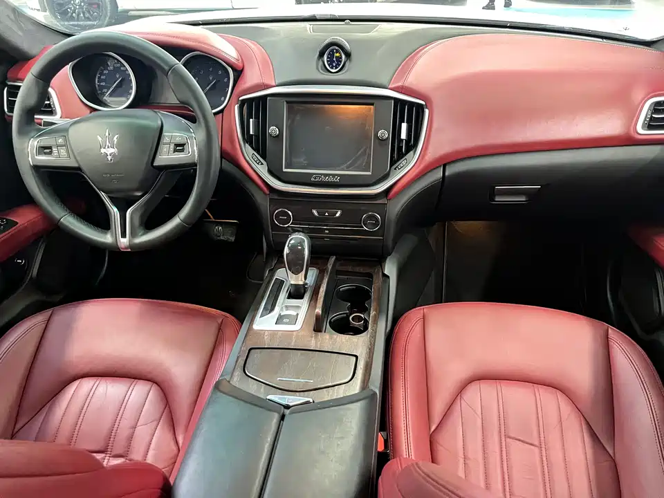 Maserati Ghibli Maserati Ghibli