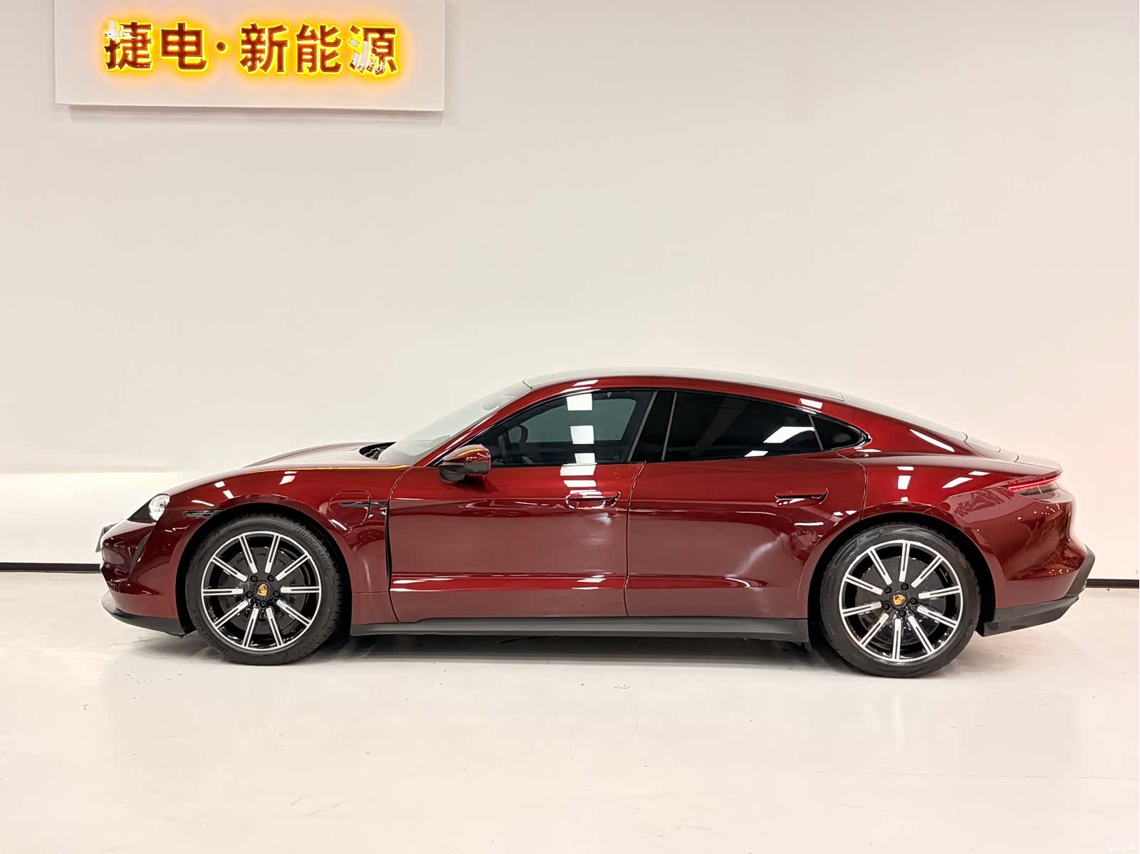 Porsche Taycan, 2021 14
