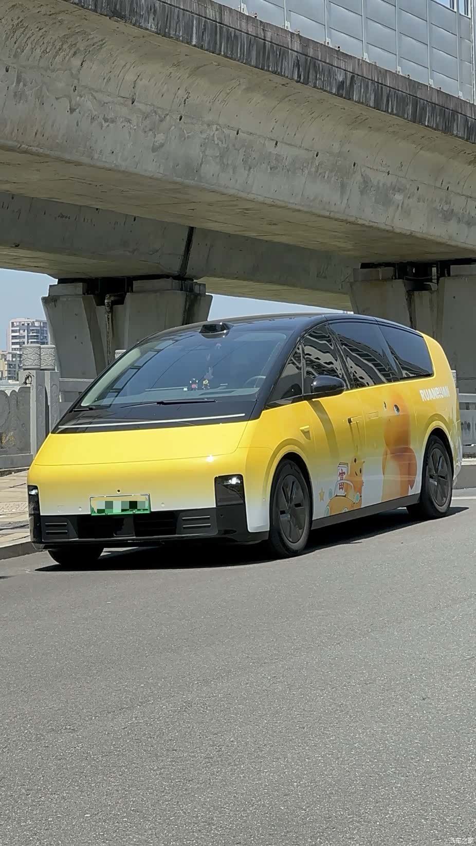 Li Auto MEGA, 2024 1