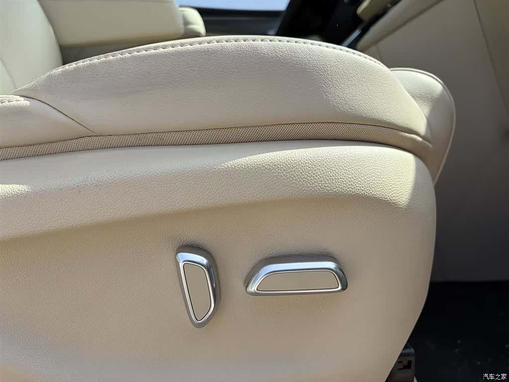 Buick GL8, 2025 18