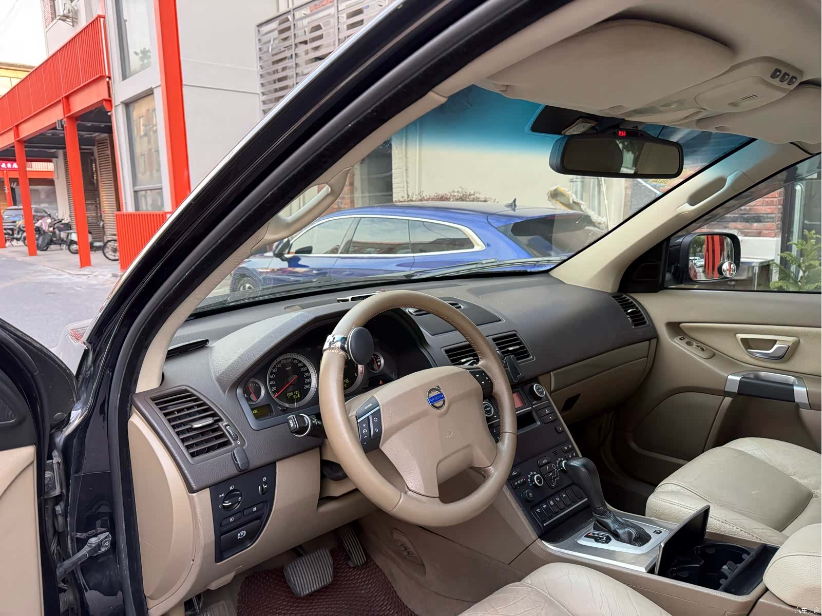 Volvo XC90, 2012 4