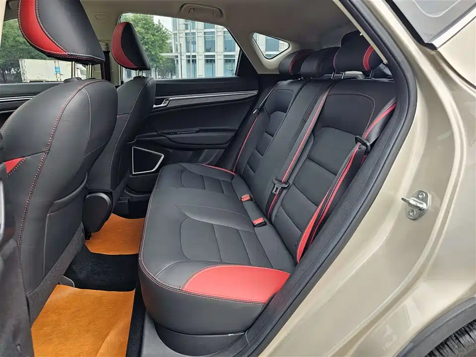 Geely Emgrand GS
