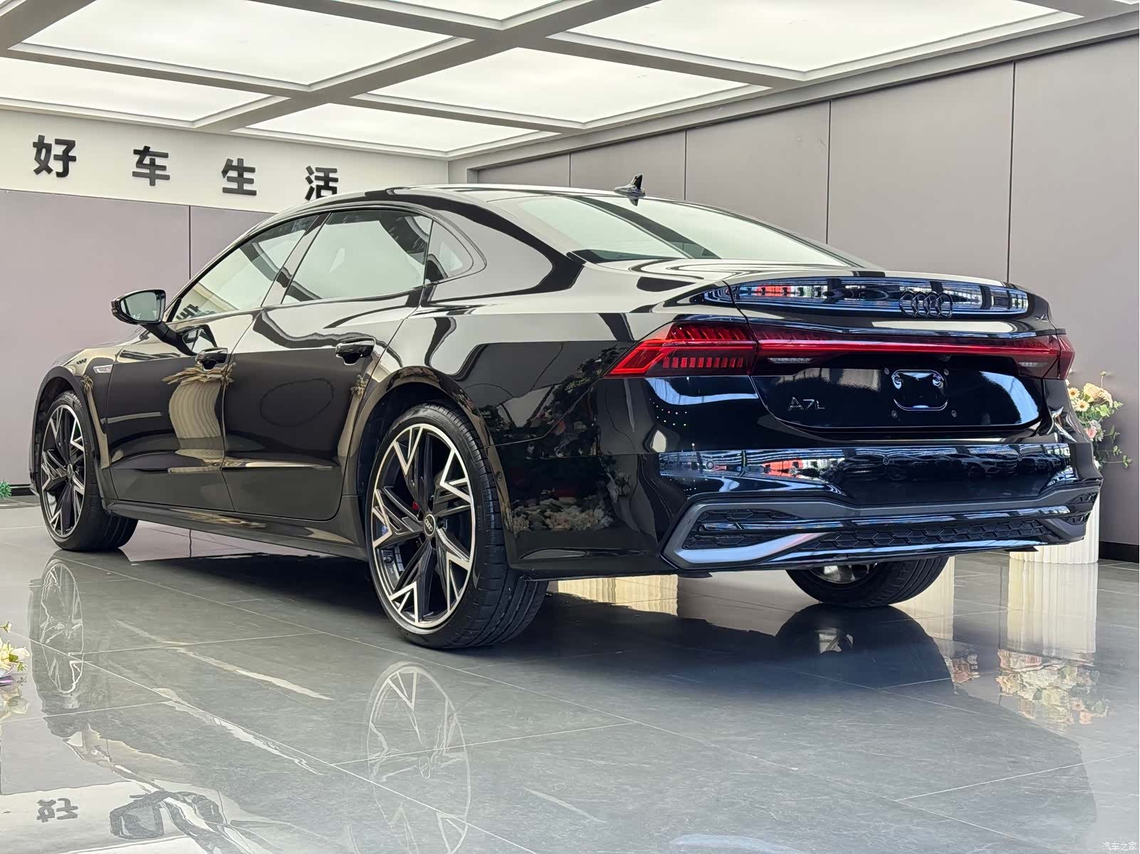 Audi A7L, 2024 14