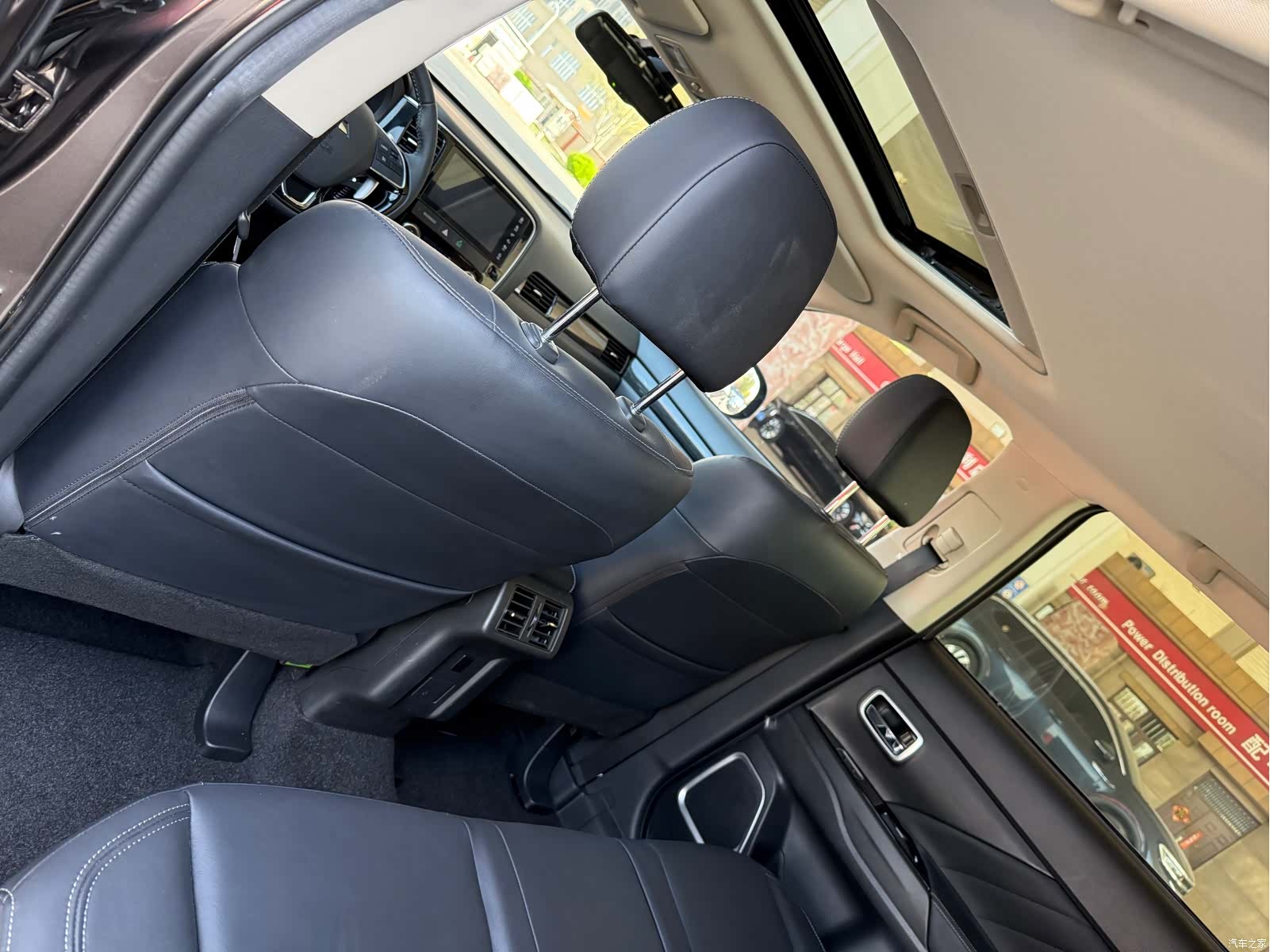 Mitsubishi Outlander, 2019 11
